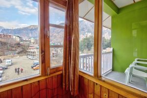 Hotel Dream River Manali